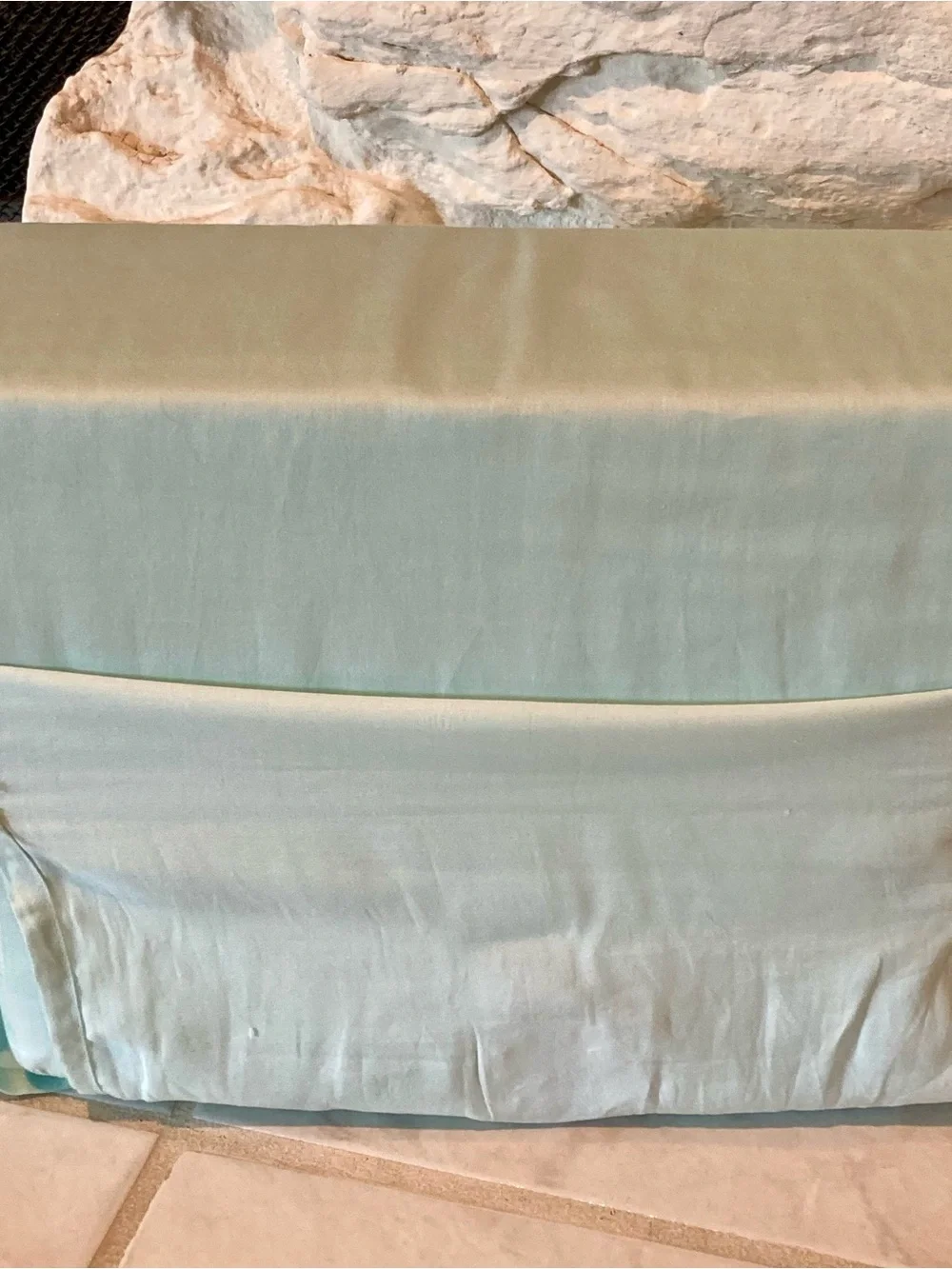 NWOT kate spade king sized 100% cotton sateen sheet set in powder blue